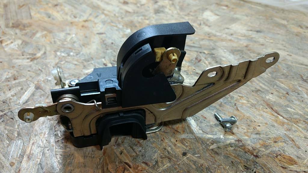 Original GM Opel Astra F Schloss Vordertür NEU
