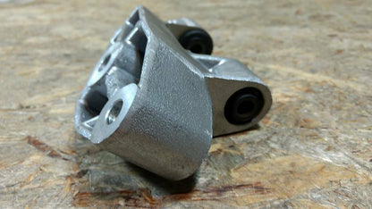 Original GM Opel Halter Lichtmaschine Omega A NEU