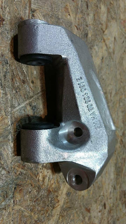 Original GM Opel Halter Lichtmaschine Omega A NEU