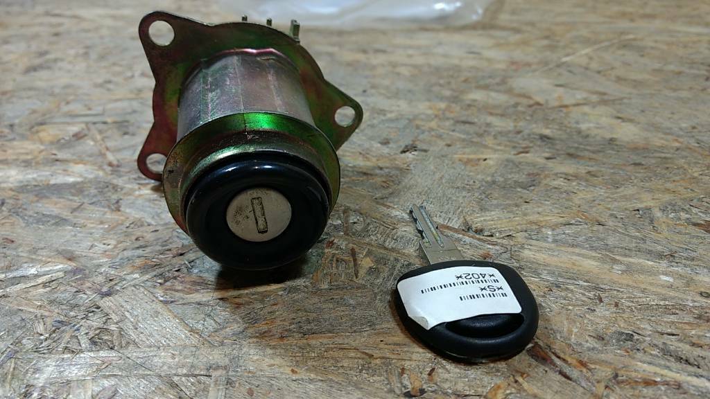 Original GM Opel Heckklappenschloss Tigra A NEU