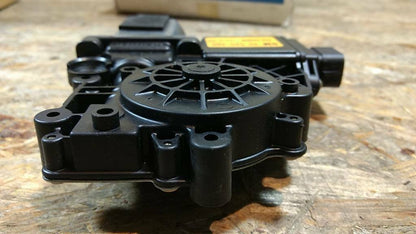 Original GM Opel Astra F Fensterhebermotor Türe vorne links NEU