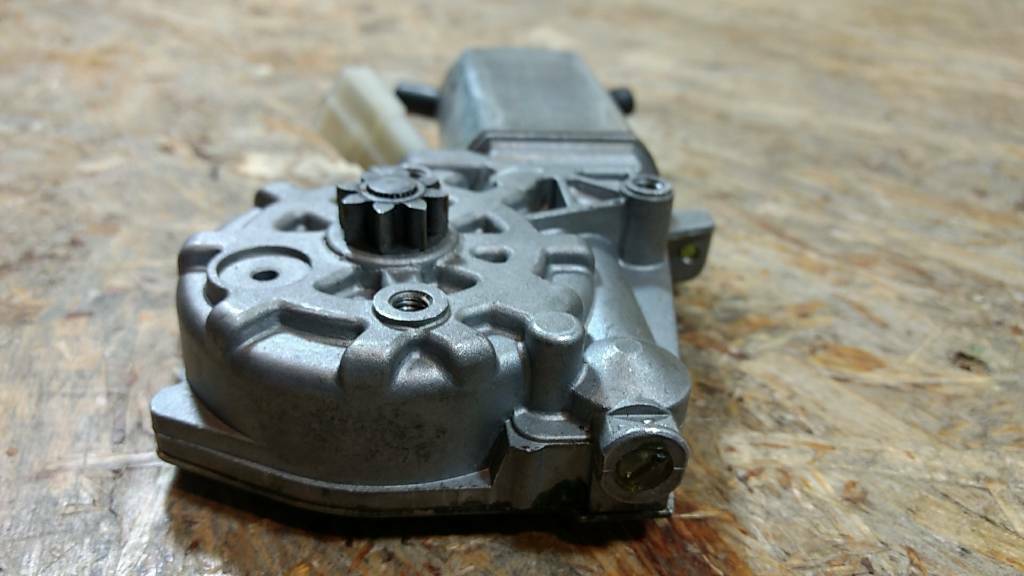 Original GM Opel Fensterheber links Corsa A NEU