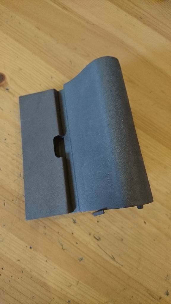 Omega A Caravan Abdeckkappe Abschleppöse Stoßstange hinten Neu GM