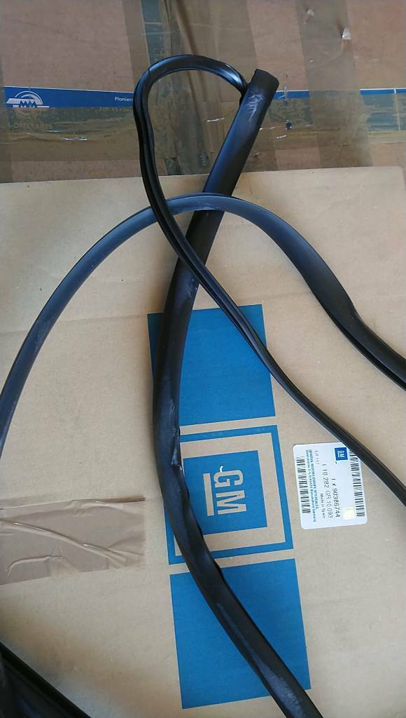 Corsa B Zierleiste Frontscheibe neu Original GM