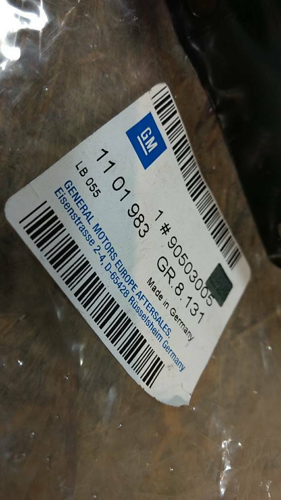 Original GM Opel Vectra B Befestigungswinkel Kotflügel NEU
