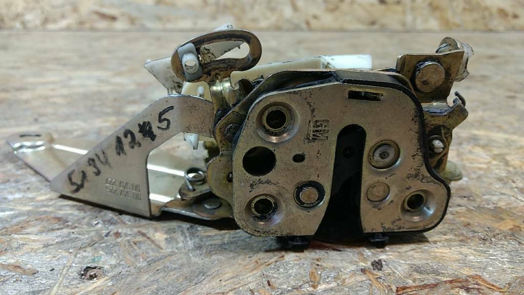 Original GM Opel Vectra A Türschloss vorne links NEU