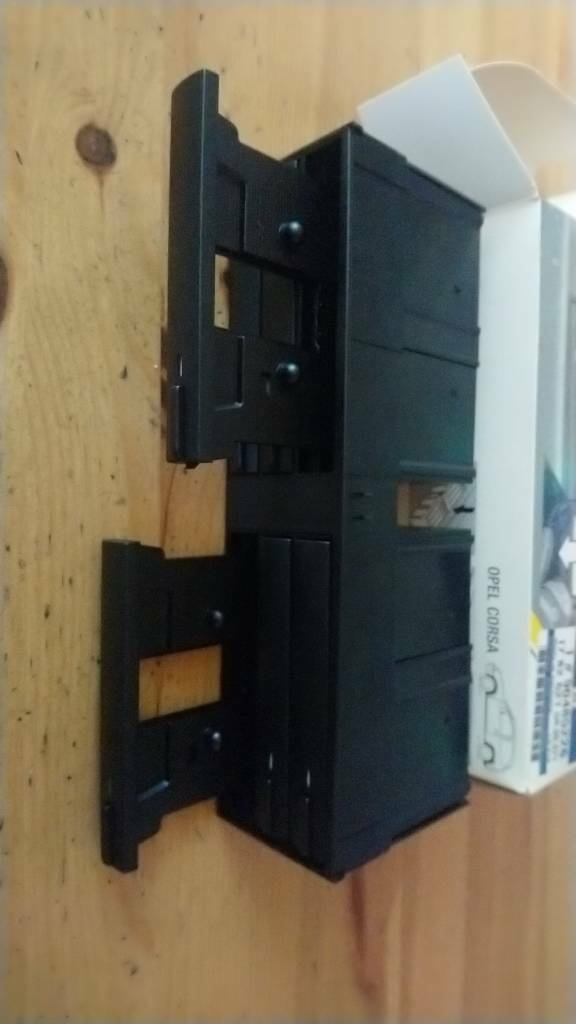 Corsa Senator B Kassettenbox Neu Original GM