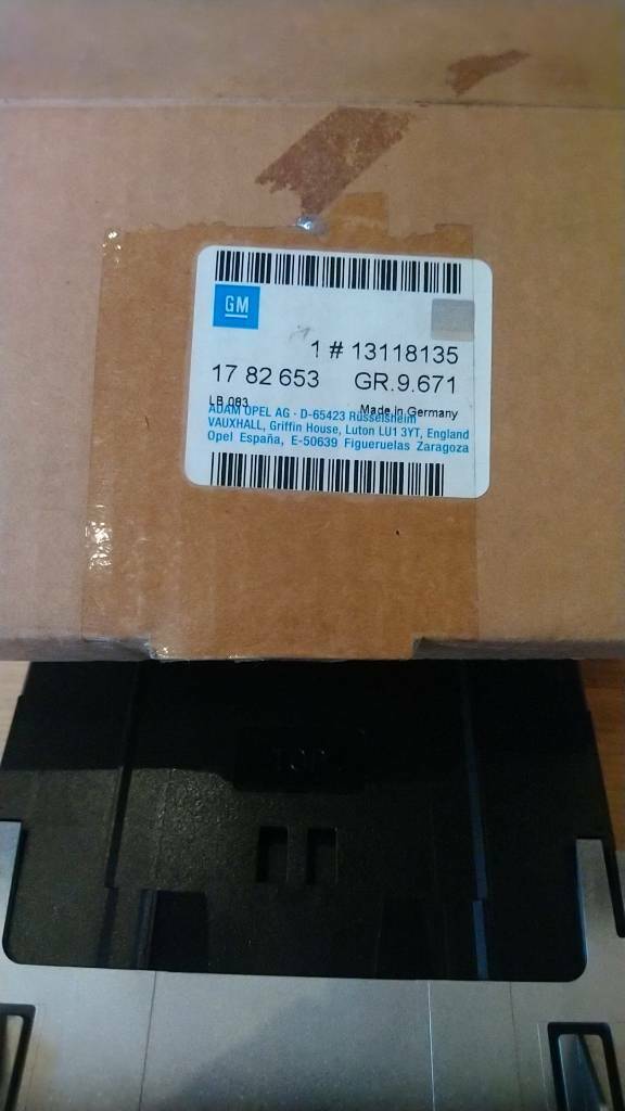 Opel oldtimer youngtimer CD Fach neu Original gm 13118135