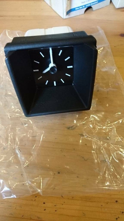 Corsa A Analog Uhr Neu Original GM