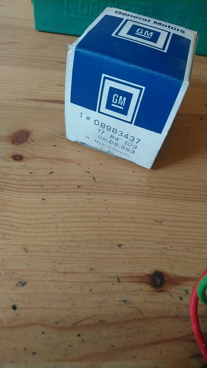 Corsa A Astra F Wischermotor Entstörkondensator neu GM 8983437