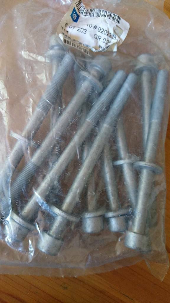 Astra F 1.7 TD Diesel Set Zylinderkopfschrauben neu original GM