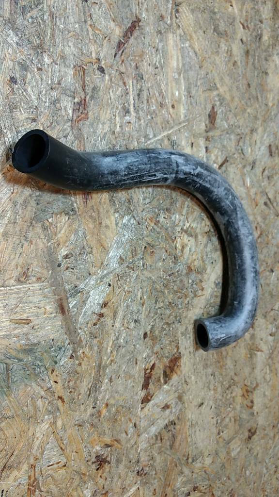 Original GM Opel Omega B Kühlwasserschlauch NEU