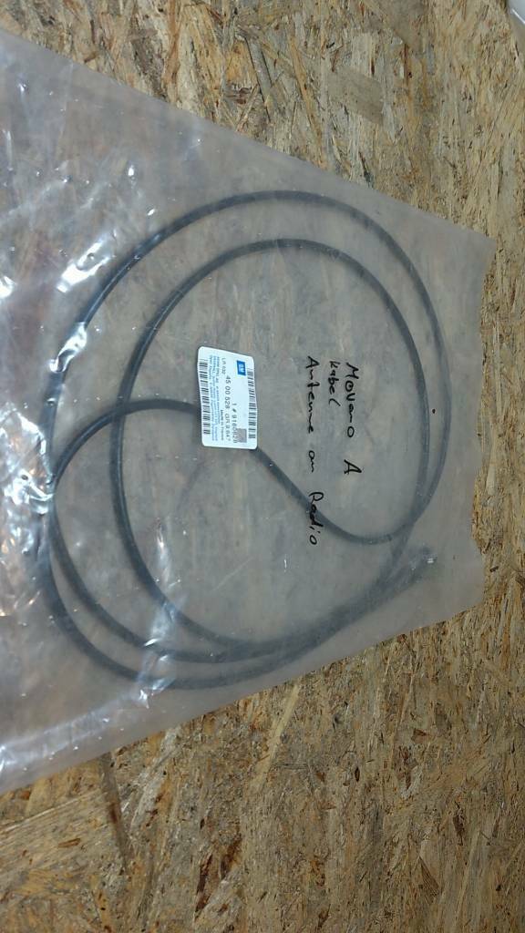 Original GM Opel Movano A Kabel Antenne an Radio NEU