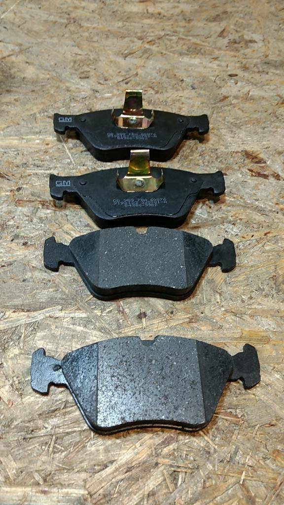 Original GM Opel Bremsbeläge vorne Calibra Omega B Vectra A NEU