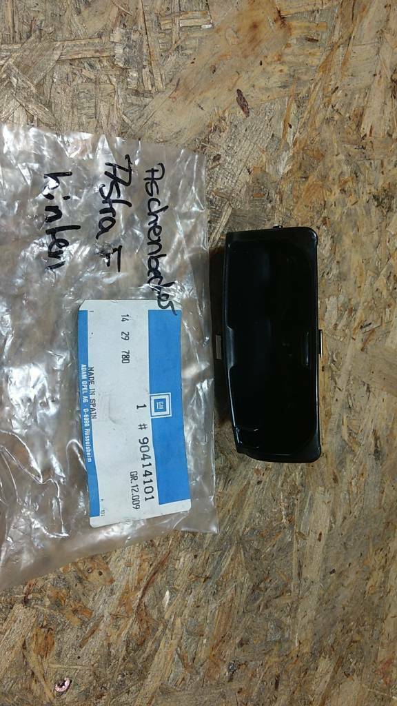 Original GM Opel Aschenbecher hinten Astra F NEU