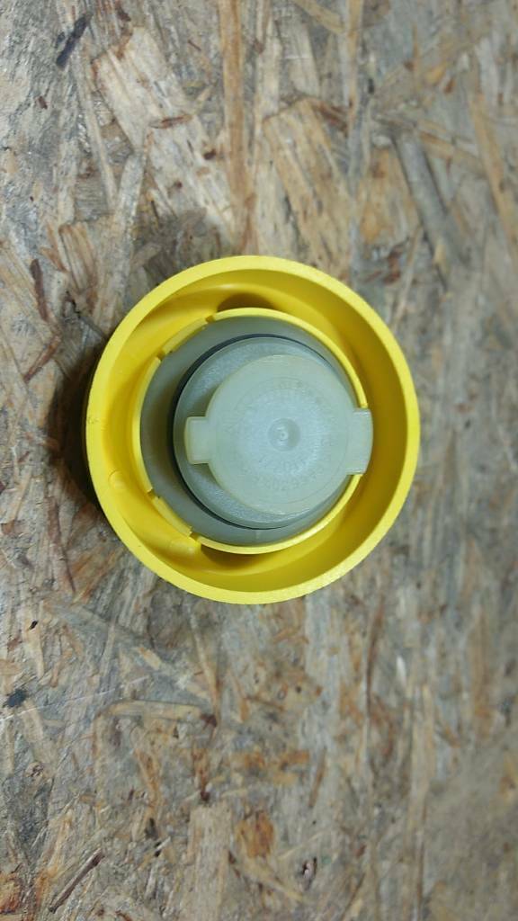 Opel Movano Öldeckel Öleinfüllstutzen neu original GM