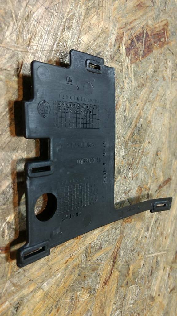 Original GM Opel Astra G Abdeckung rechts Stoßstange vorne NEU