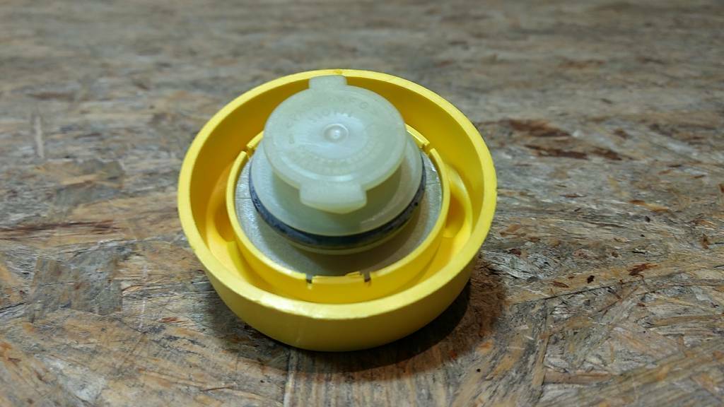 Opel Movano Öldeckel Öleinfüllstutzen neu original GM