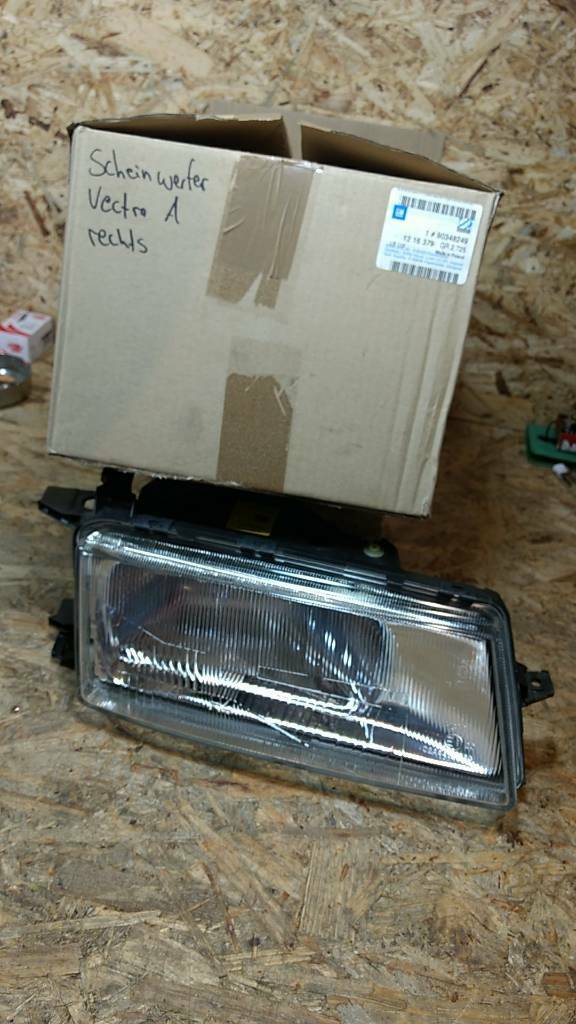Original GM Opel Vectra A Scheinwerfer rechts NEU