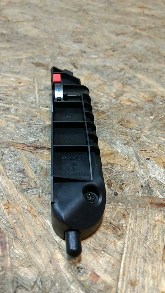 Original GM Opel Omega B Magazin Abdeckung Laderaum NEU