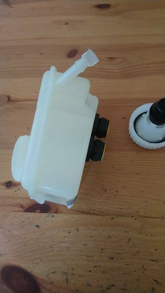 Opel oldtimer youngtimer Bremsflüssigkeitsbehälter neu gm 3495483