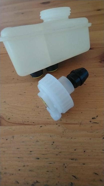 Opel oldtimer youngtimer Bremsflüssigkeitsbehälter neu gm 3495483