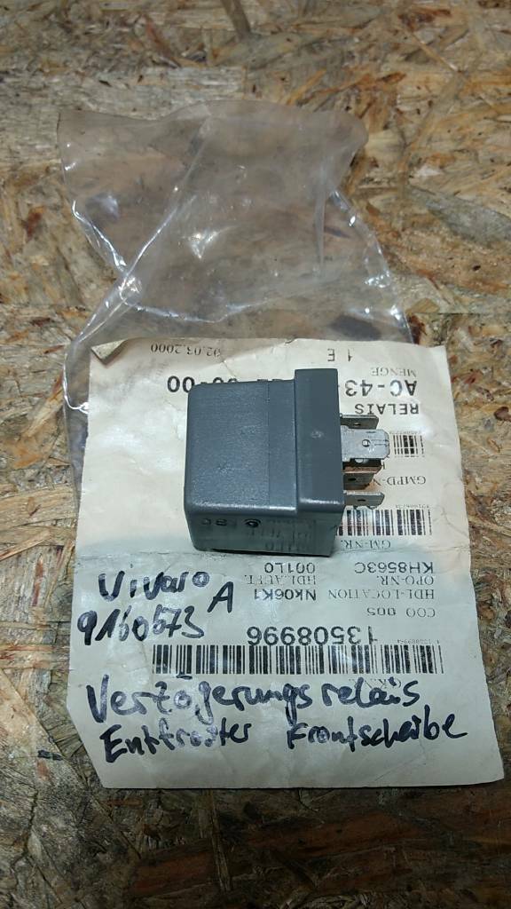 Original GM Opel Vivaro A Verzögerungsrelais NEU
