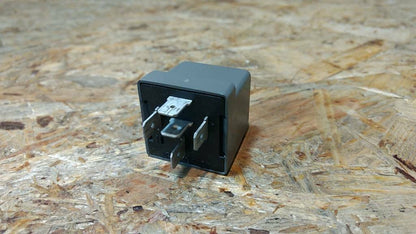 Original GM Opel Vivaro A Verzögerungsrelais NEU