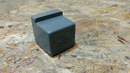 Original GM Opel Vivaro A Verzögerungsrelais NEU