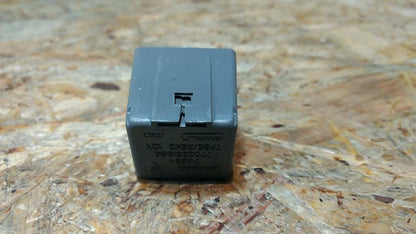 Original GM Opel Vivaro A Verzögerungsrelais NEU