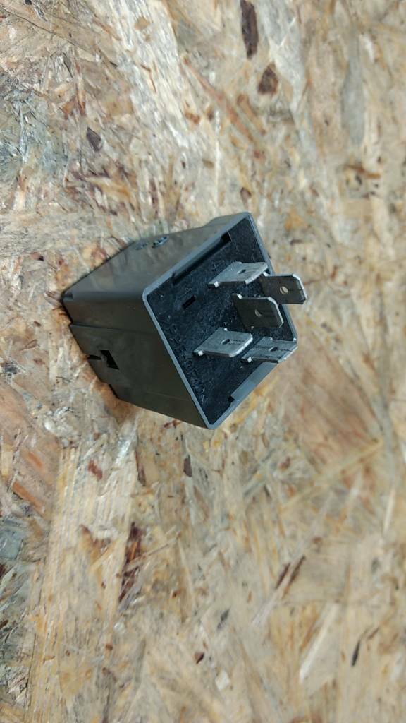 Original GM Opel Vivaro A Verzögerungsrelais NEU