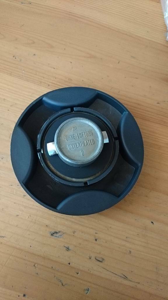 Kadett E Tank Verschlusskappe neu original GM