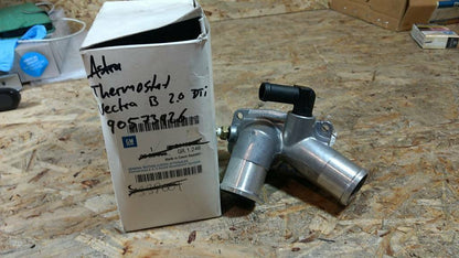 Original GM Opel Vectra B 2.0 DTi Thermostat NEU