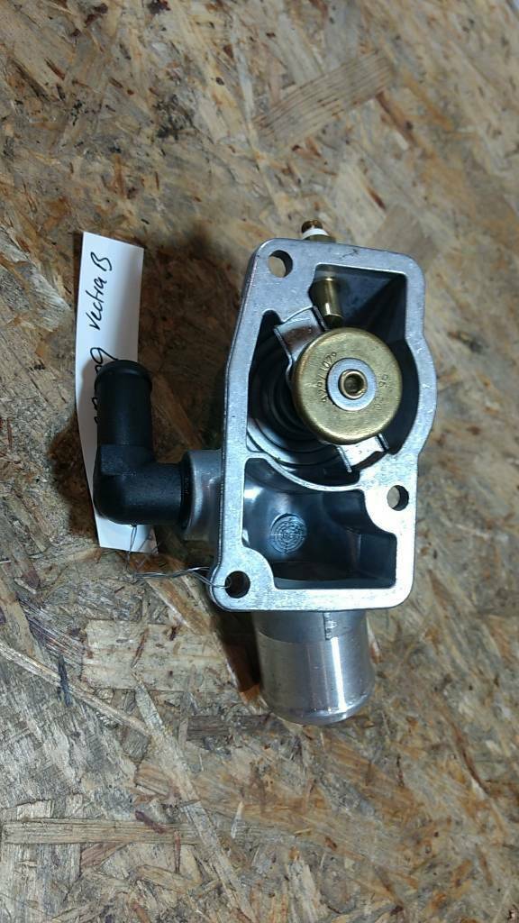Original GM Opel Vectra B 2.0 DTi Thermostat NEU