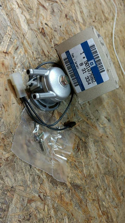 Original GM Opel Vectra Starterdeckel Vergaser Pierburg NEU