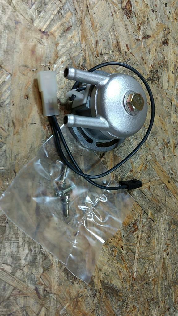 Original GM Opel Vectra Starterdeckel Vergaser Pierburg NEU