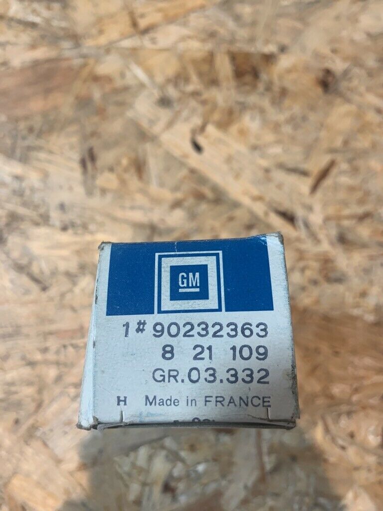 Original GM Opel Kadett E Astra F Vectra A Einspritzdüse Neu