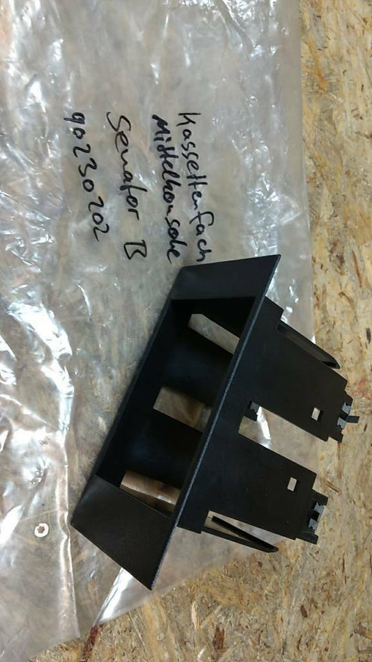 Original GM Opel Senator B Kassettenfach Mittelkonsole NEU