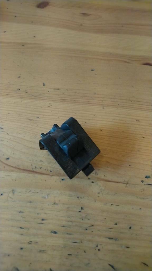 Opel oldtimer youngtimer Hutablage Halter neu gm 90126249