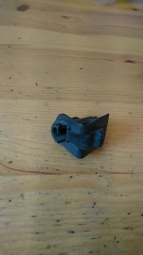 Opel oldtimer youngtimer Hutablage Halter neu gm 90126249