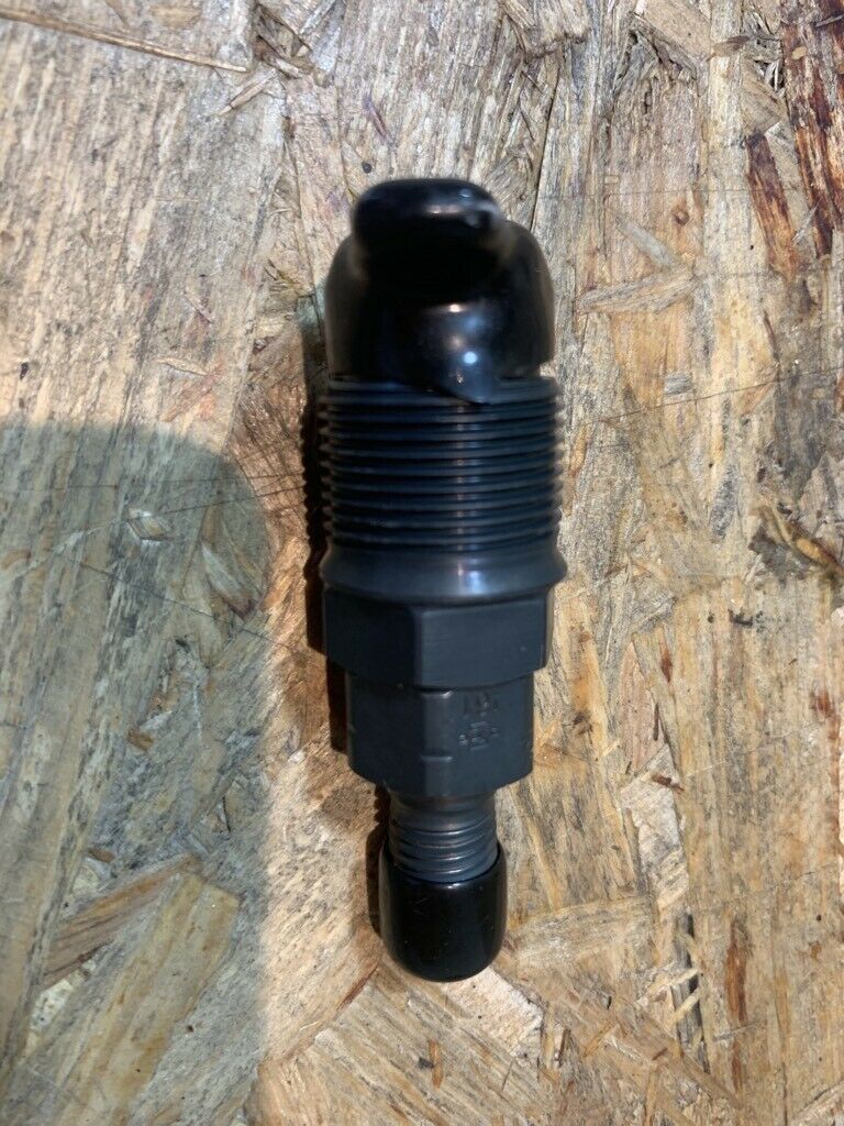 Original GM Opel Monterey 31 TD Einspritzdüse Düsenstock Neu