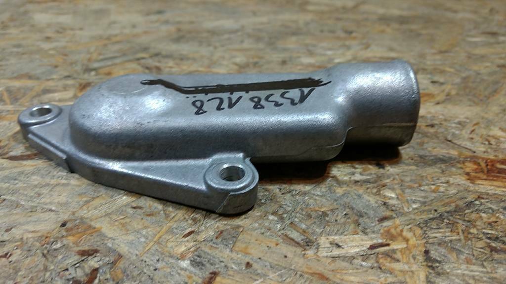 Original GM Opel Ascona C Kadett E  1.3 Wasserstutzen NEU
