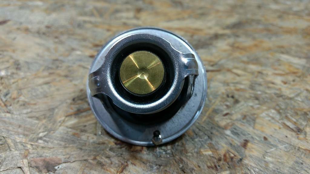 Original GM Opel Corsa B 1.7 D Thermostat NEU