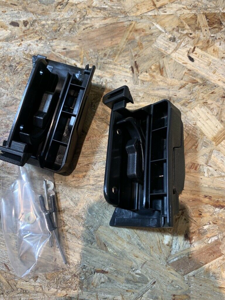 Original GM Opel Abdeckung Laderaum Endstück Hinten LR Omega A
