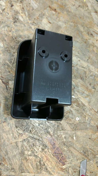 Original GM Opel Omega A Kassettenbox Konsole NEU