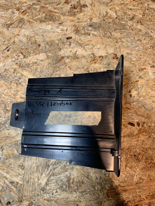 Original GM Opel Omega A Kassettenbox Rahmen Neu