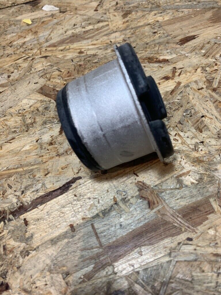 Original GM Opel Lage Buchse Vectra B NEU
