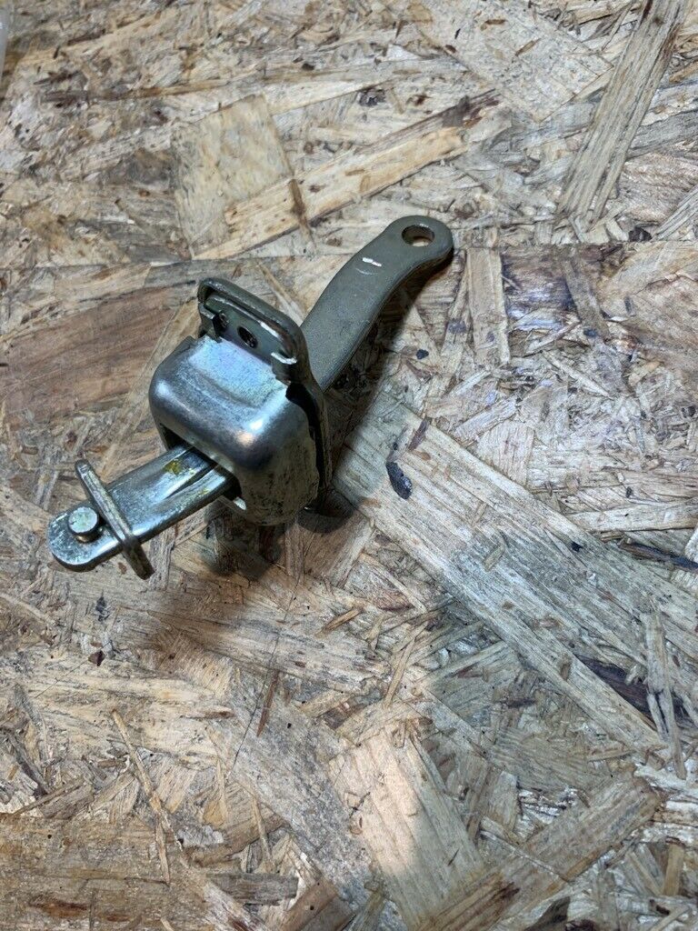 Original GM Opel Senator B Omega A Türbremse hinten Neu