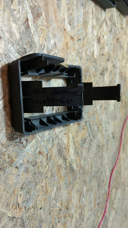 Original GM Opel Astra F Gehäuse Kassettenbox NEU
