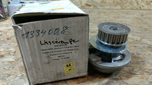 Original GM Opel Calibra Frontera Wasserpumpe Neu